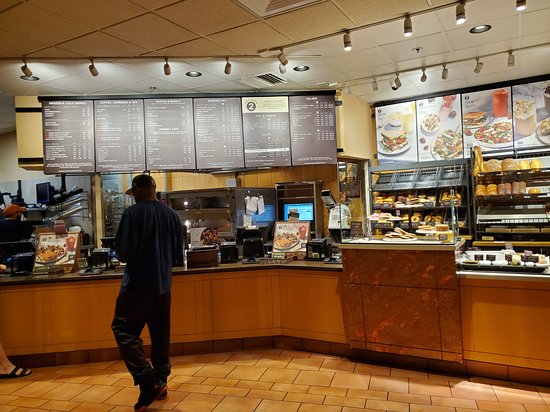 Picture of Panera Bread's crowded and overwhelming ordering counter
